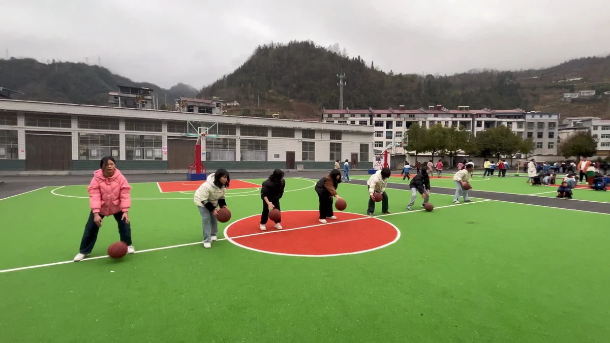 为什么团队合作对篮球技能发展至关重要_0